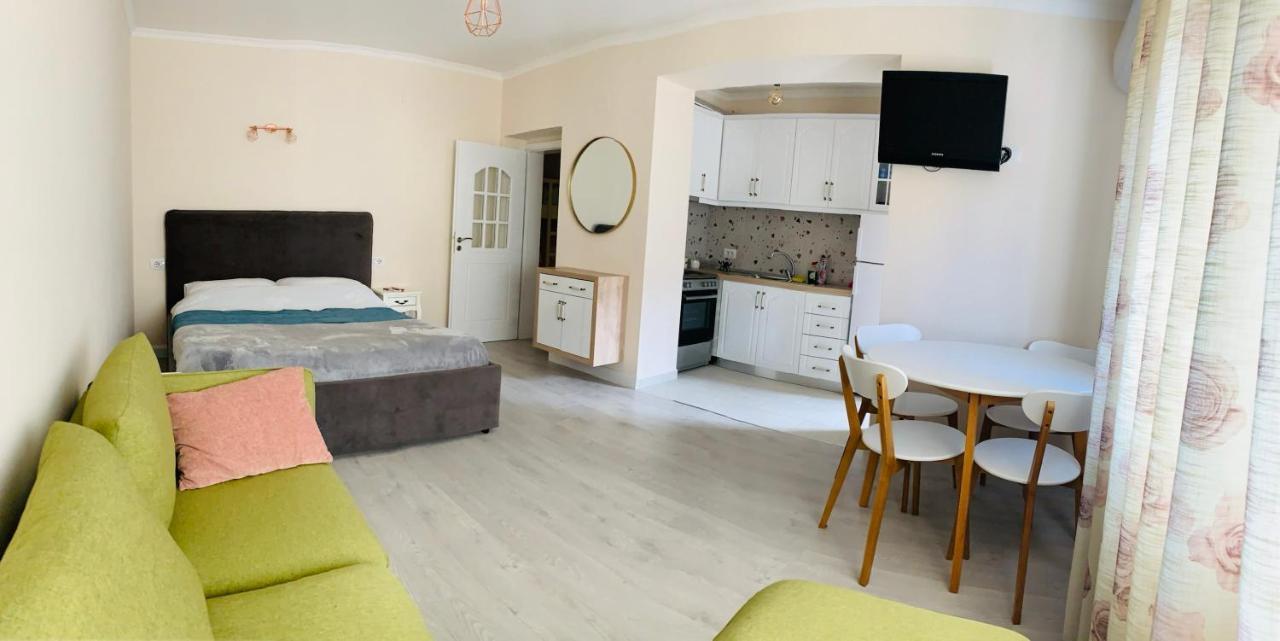 N&N Apartment Përmet エクステリア 写真